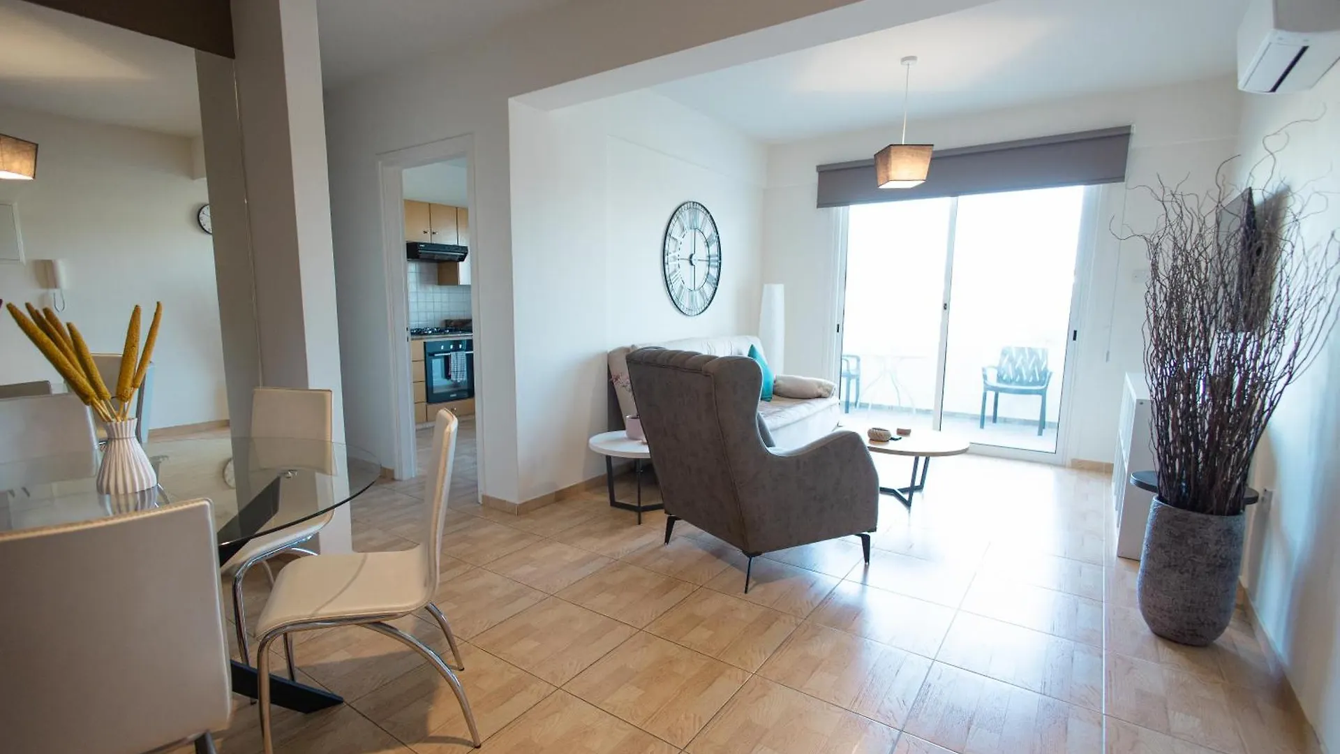 Maestro III Apartment location